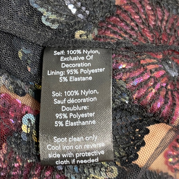 NWT MORGAN FLORAL EMBELLISHED BLOUSE IN ROSE MULTI - Picture 7 of 8